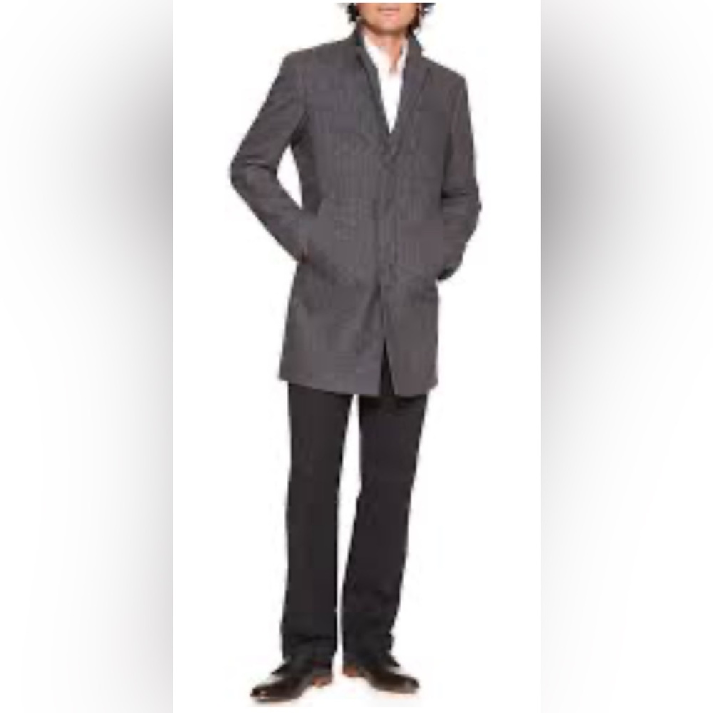 Banana Republic Men's Charcoal And Wool Blemd Top Coat 
Trench Coat
Size Medium - Picture 6 of 6